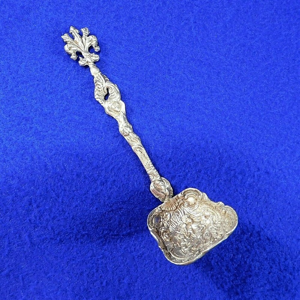 Vintage Florentine Sugar / Olive Spoon Shovel Ugo Bellini Italy Roman Goddess